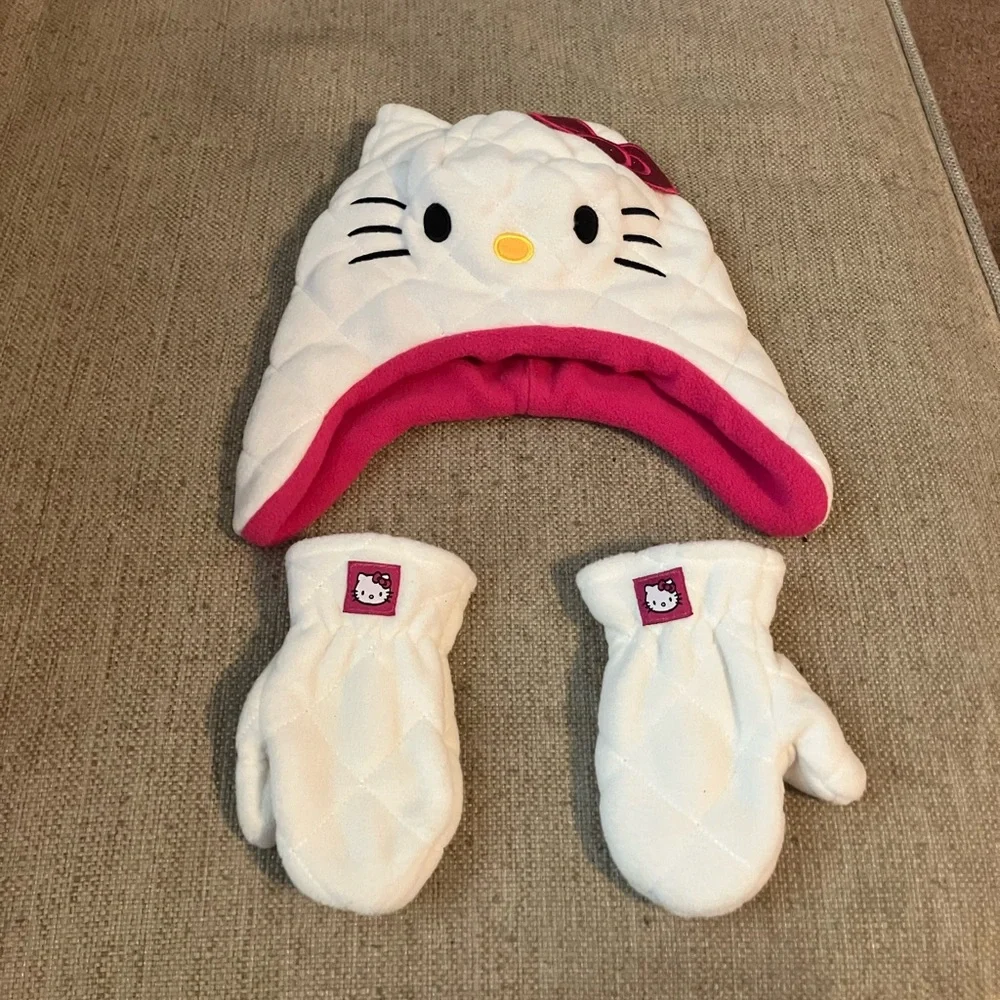 Hello kitty pink and white hat and mittens set